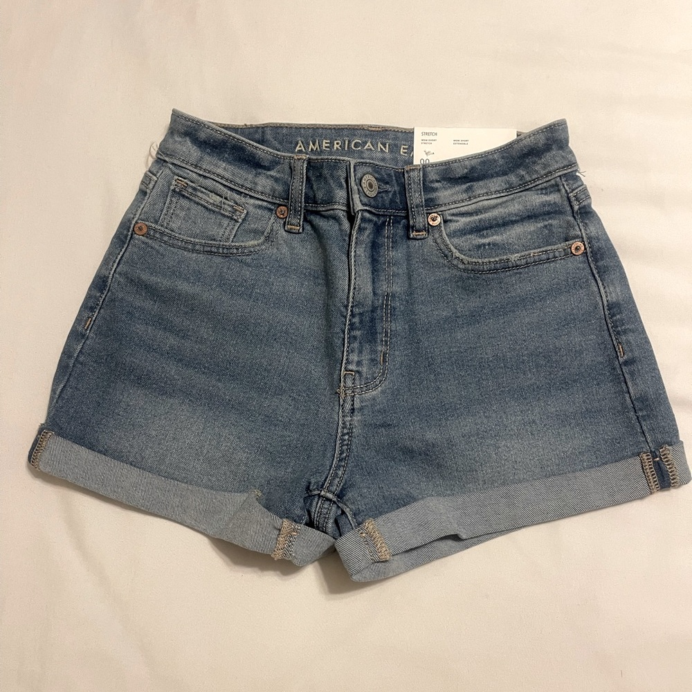 New with tags American Eagle Mom Short size 00 / 24